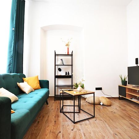 Often-Hide Apartment เชสโตฮอวา ภายนอก รูปภาพ