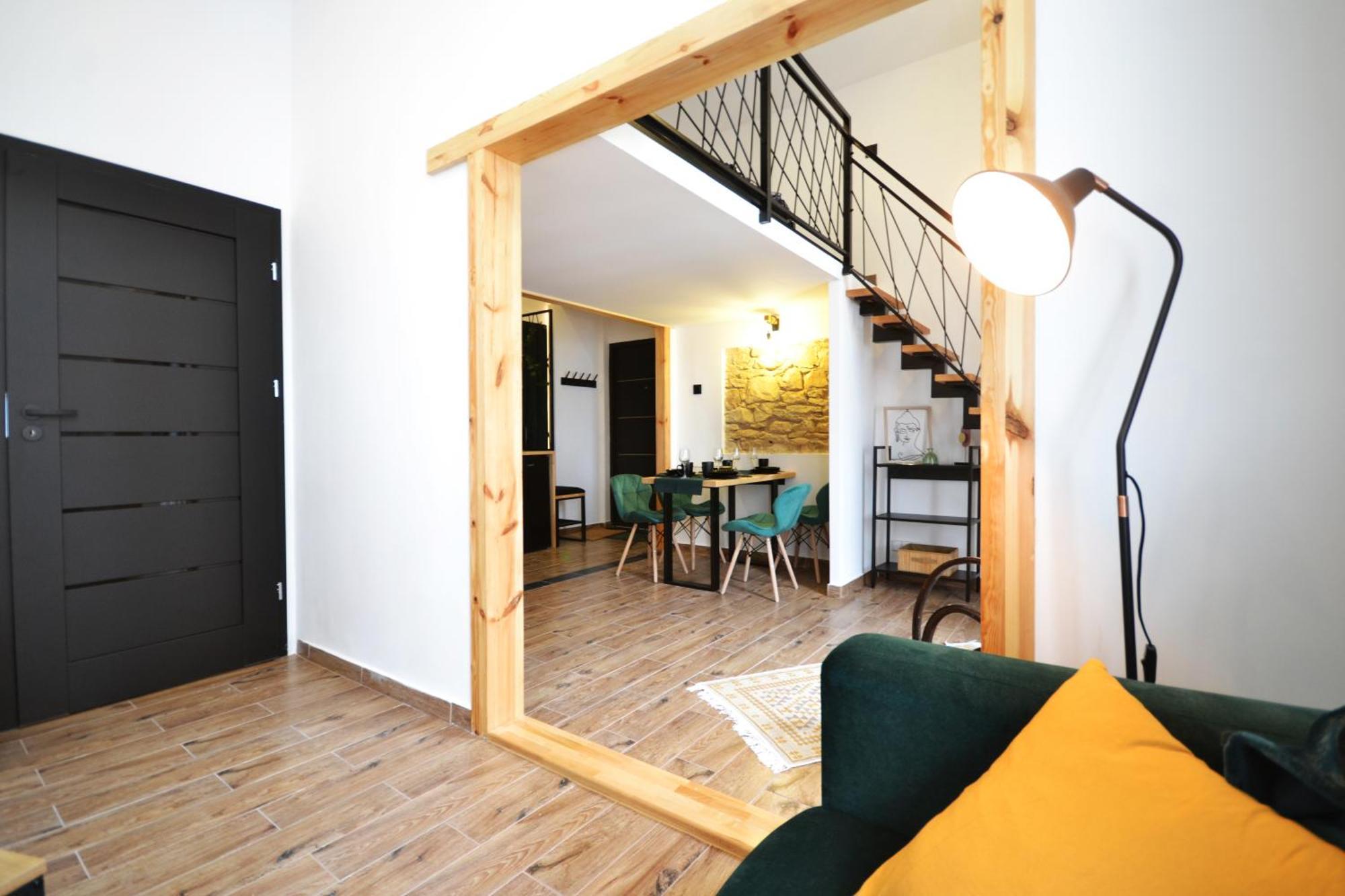 Often-Hide Apartment เชสโตฮอวา ภายนอก รูปภาพ